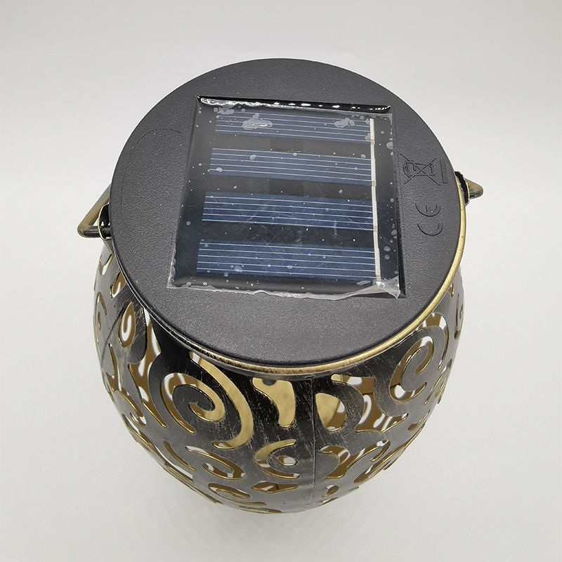 LED Hanging Lanterns Solar Powered with Handle Decorative Retro Metal Solar Lights for Table Patio Yard Pathway Walkway